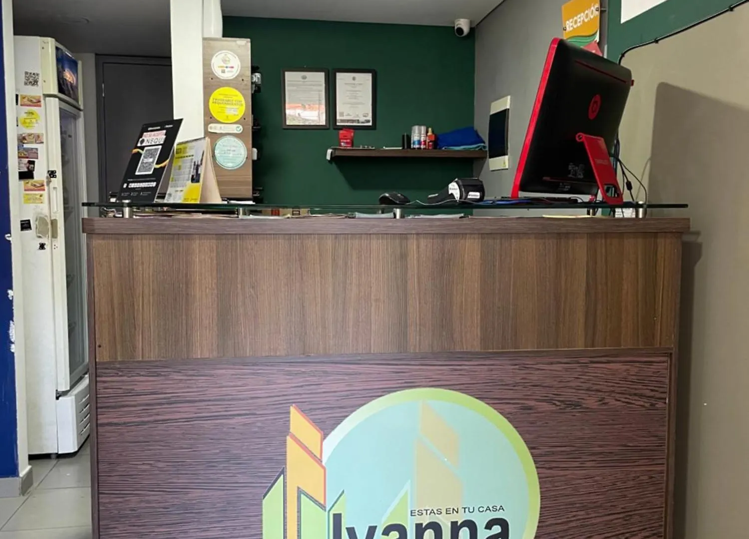 Ivanna Jumar Apartahotel Medellín
