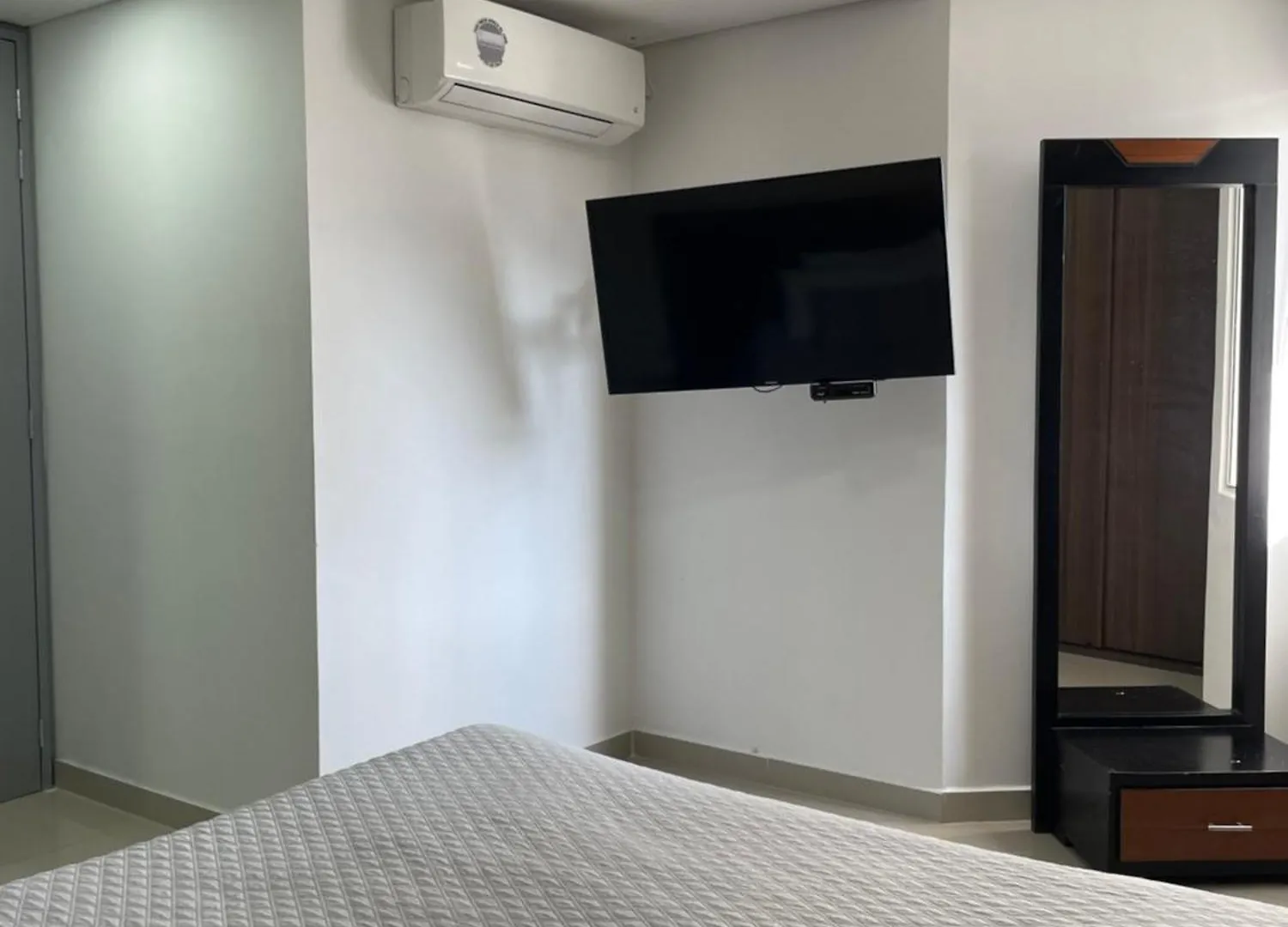 Ivanna Jumar Apartahotel Medellín